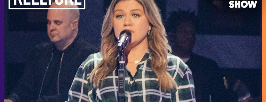 Kelly Clarkson Covers ‘drivers license’ for Kellyoke on ‘The Kelly Clarkson Show’