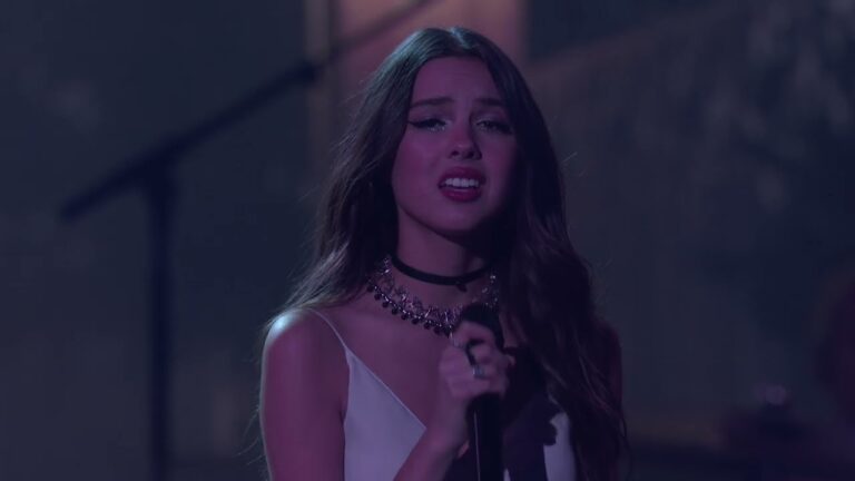 Olivia Rodrigo performs 'drivers license' at the 2022 Grammys
